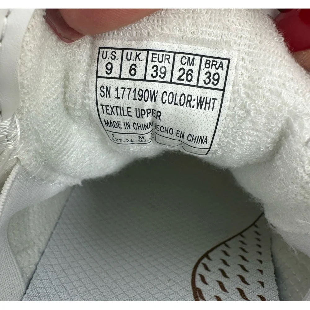 Skechers Arch Fit Arcade Meet Ya There Womens Size 9 Athletic Shoes White